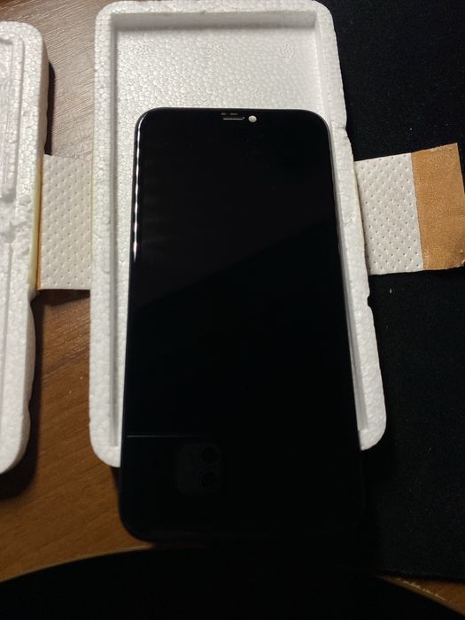 Дисплей iPhone 11