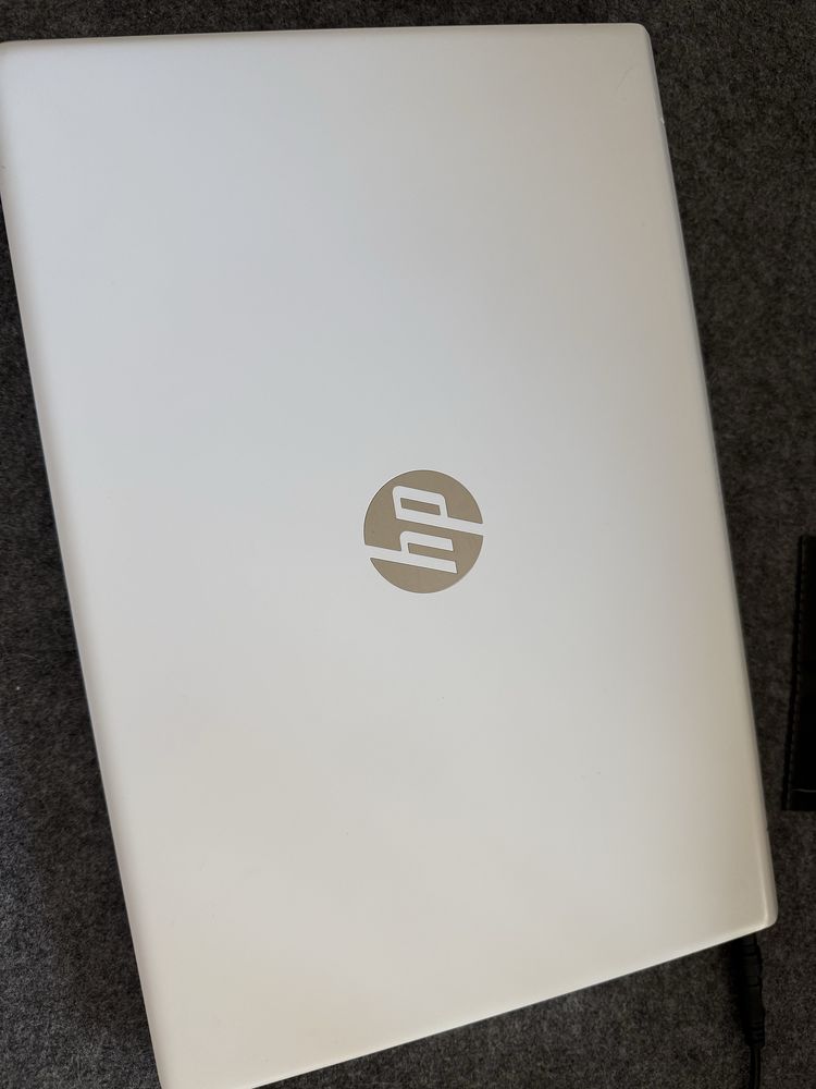 Portátil HP 15,6” – Intel i7, 12GB RAM, SSD, NVIDIA – Excelente estado