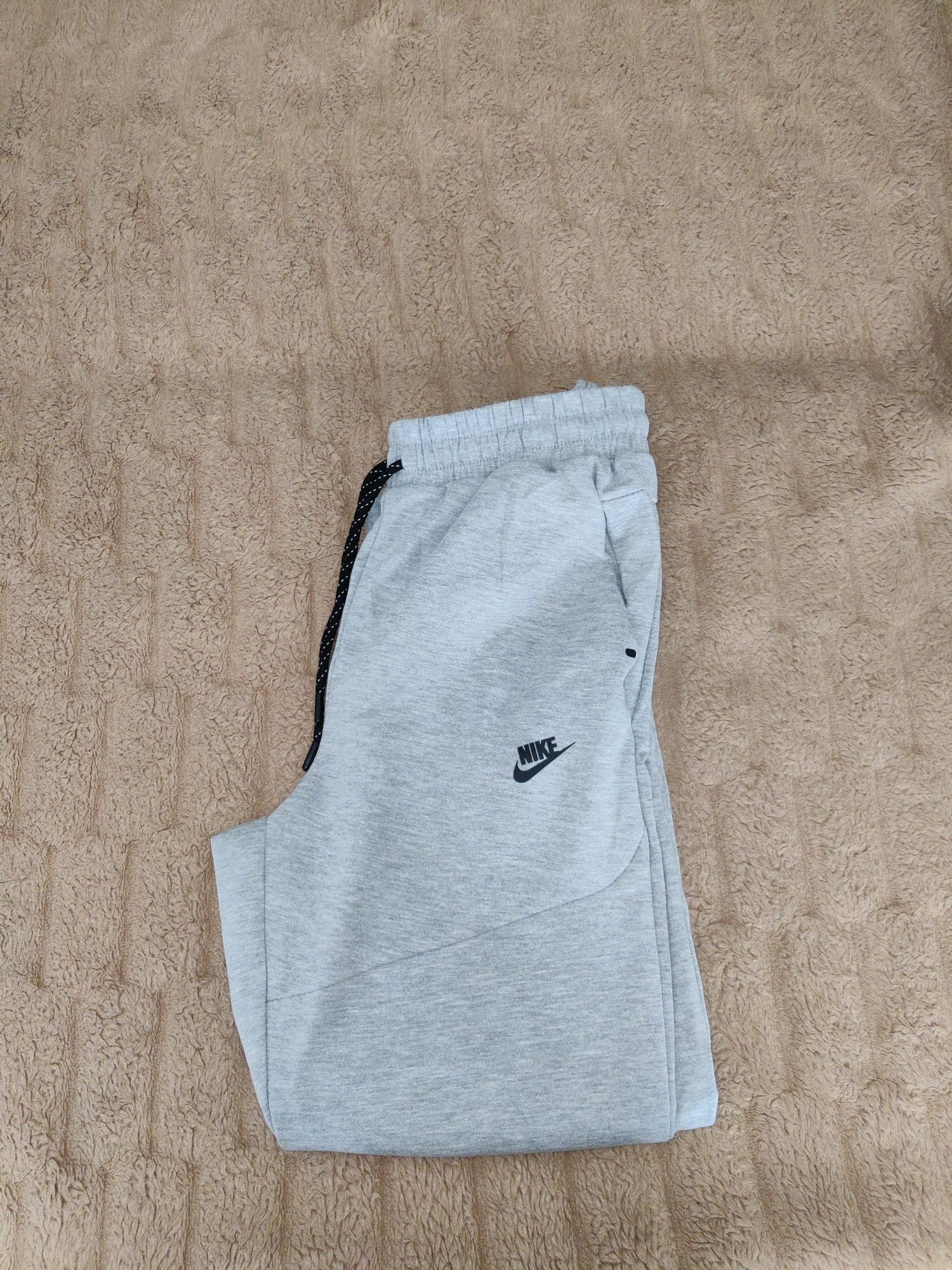 Nike tech fleece