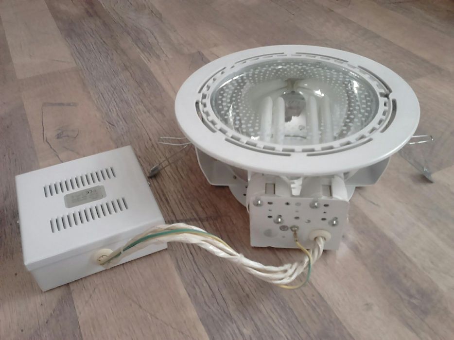 Piękna lampa downlight do zabudowy STYL SKANDYNAWSKI