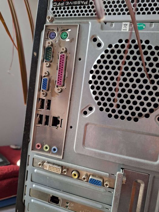 Stary Komputer + kabel zasilający gratis
