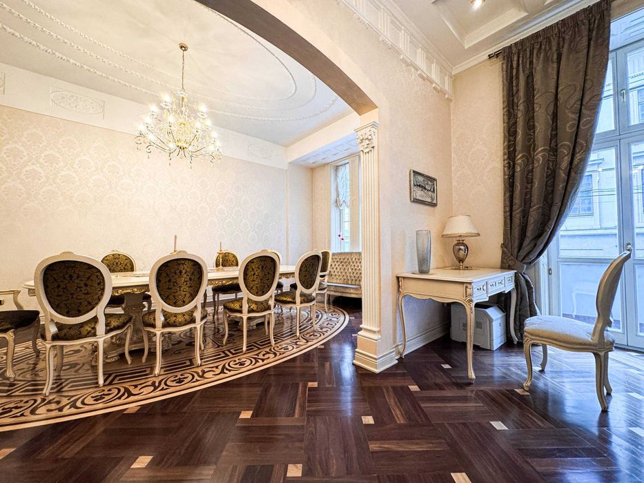 Оренда квартири у центрі Львова, вул. Словацького (Головна пошта)