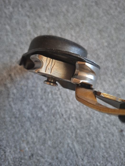 Спусковий пристрій Petzl Rig