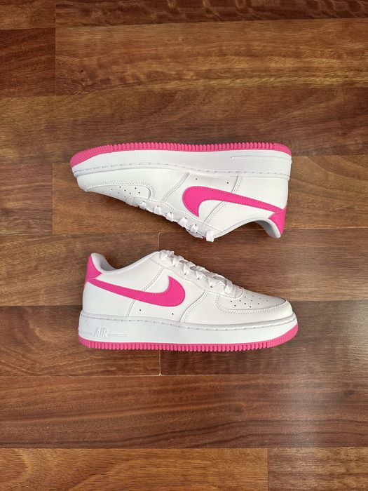 NIKE Air Force 1 Buty Sneakersy Tenisówki Obuwie Sportowe Trampki 38,5