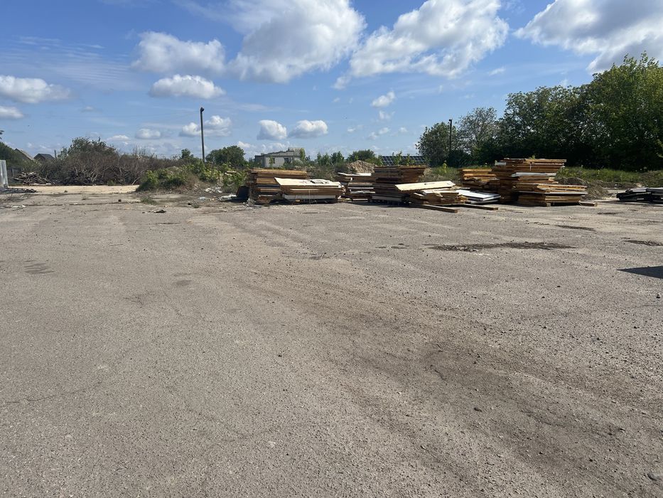 Продам комерційні приміщення з ділянкою 4 Га, без комісї