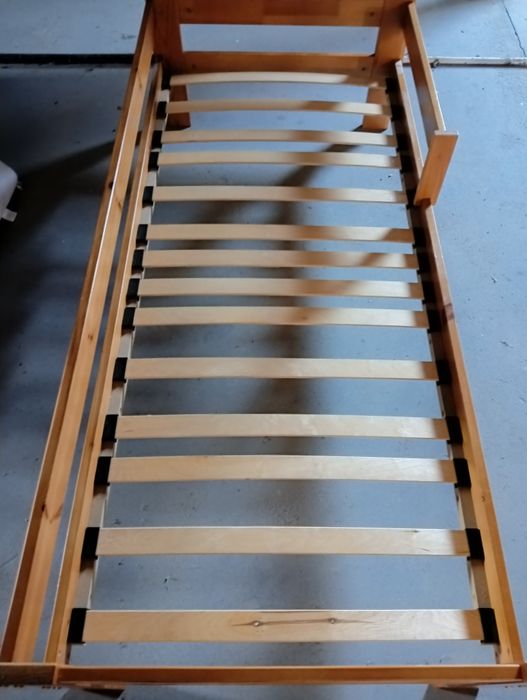 Łóżko dziecięce sprzedam