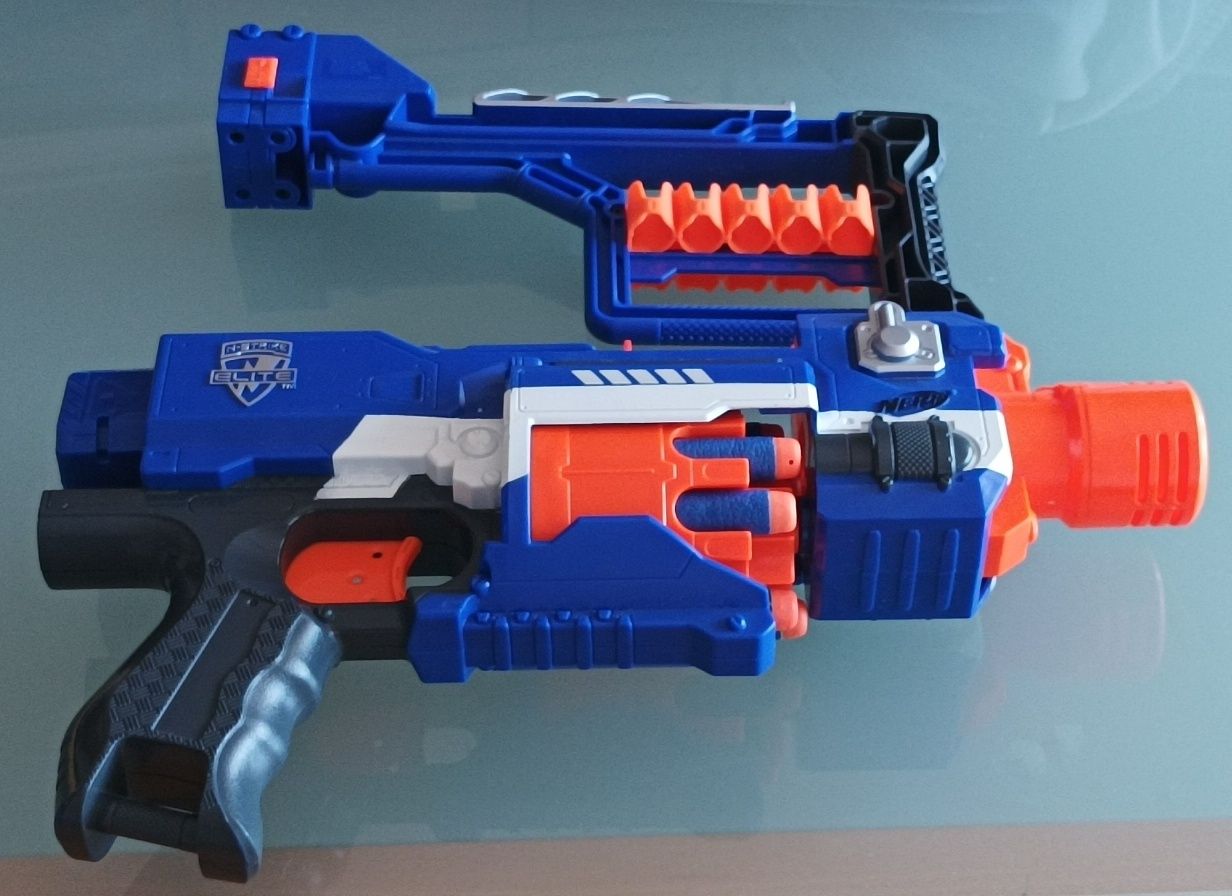 Pistola Nerf N-Strike Elite Stockade Blaster