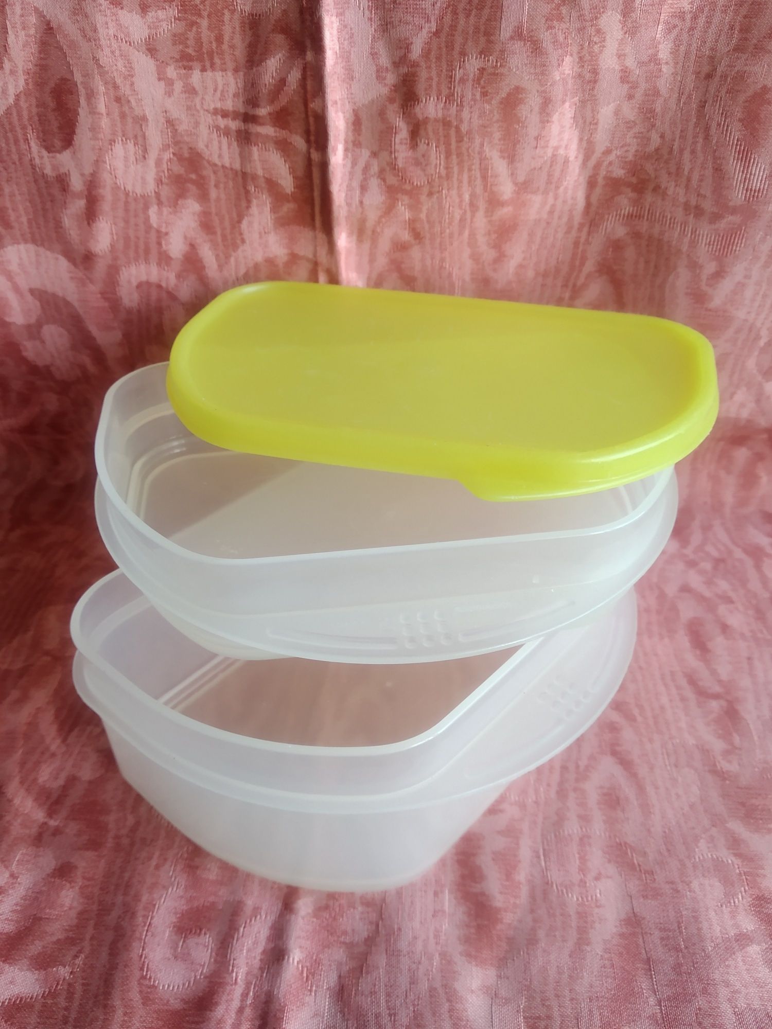 2 caixas tupperware