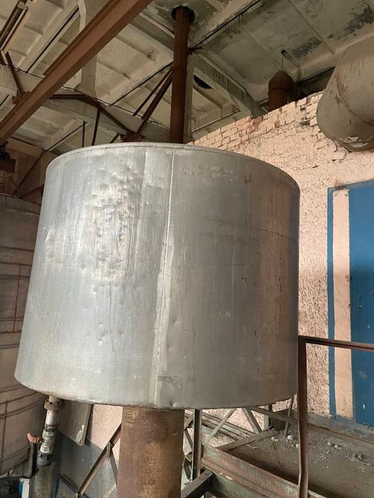 Ємність харчова нержавіюча 1 м³ | Вертикальна | Контуром підігріву