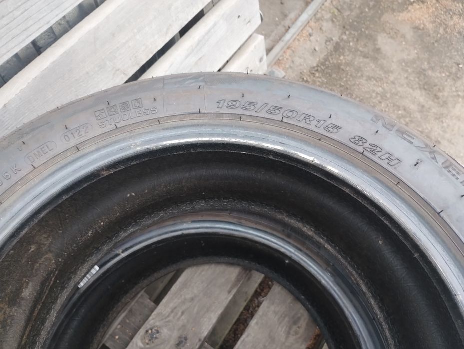 Dwie opony całoroczne 195/50R15 stan b.dobry polecam