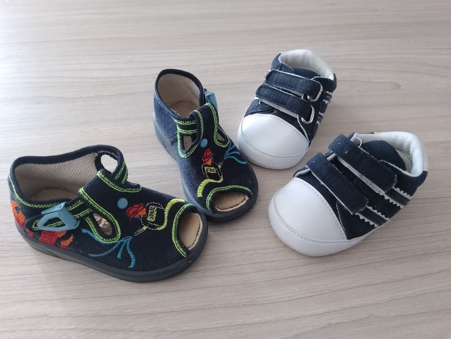 Eleganckie buciki niechodki 16 (wkładka 11,5cm) i sandałki 19