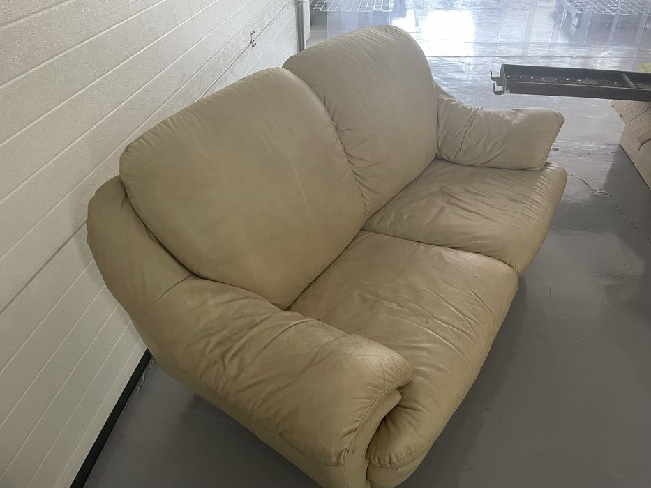 Vendo Sofa de 2 lugares