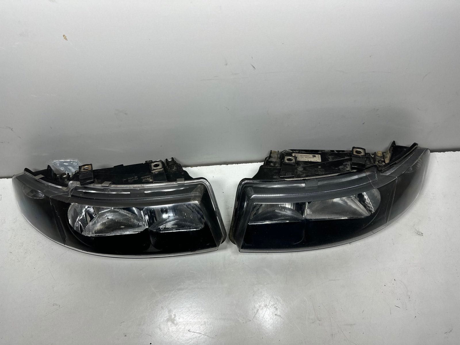 Seat Leon I Toledo II Lampy Przód Przednie  Lewa Prawa EU cana za 1st