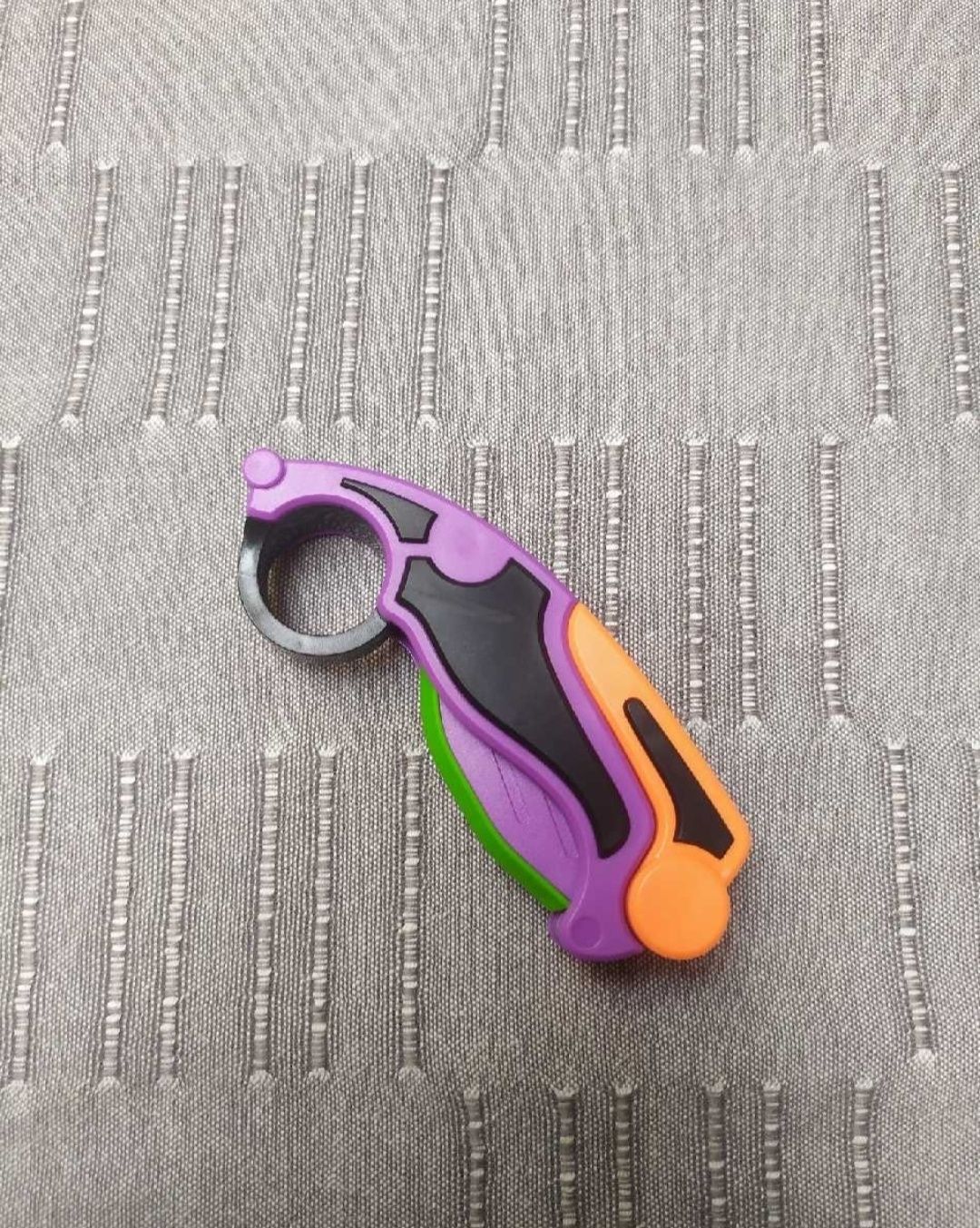 Karambit zabawkowy