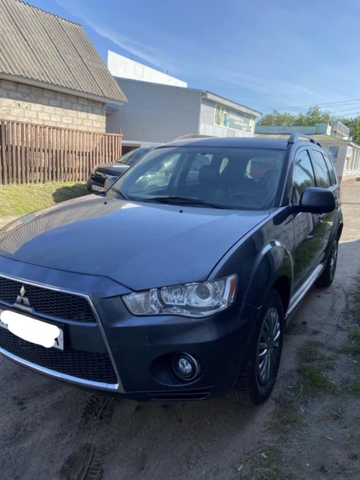 Outlander 7 місць
