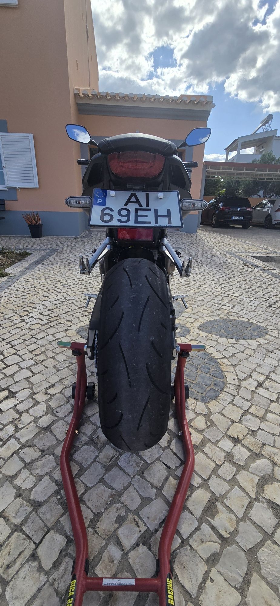 Honda cb650r naked