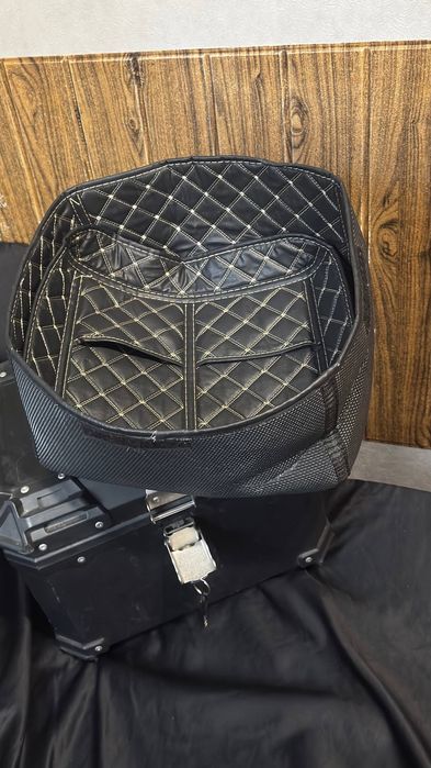 Алюмінієвий кофр для мотоцикла або скутера Glovo, Bolt