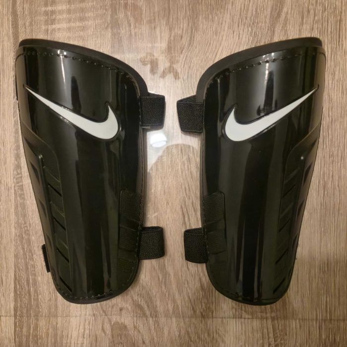 Ochraniacze piłkarskie Nike Park Guard sport futbol piłka nożna size L