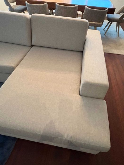 Sofá com Chaise Long Las Kasas