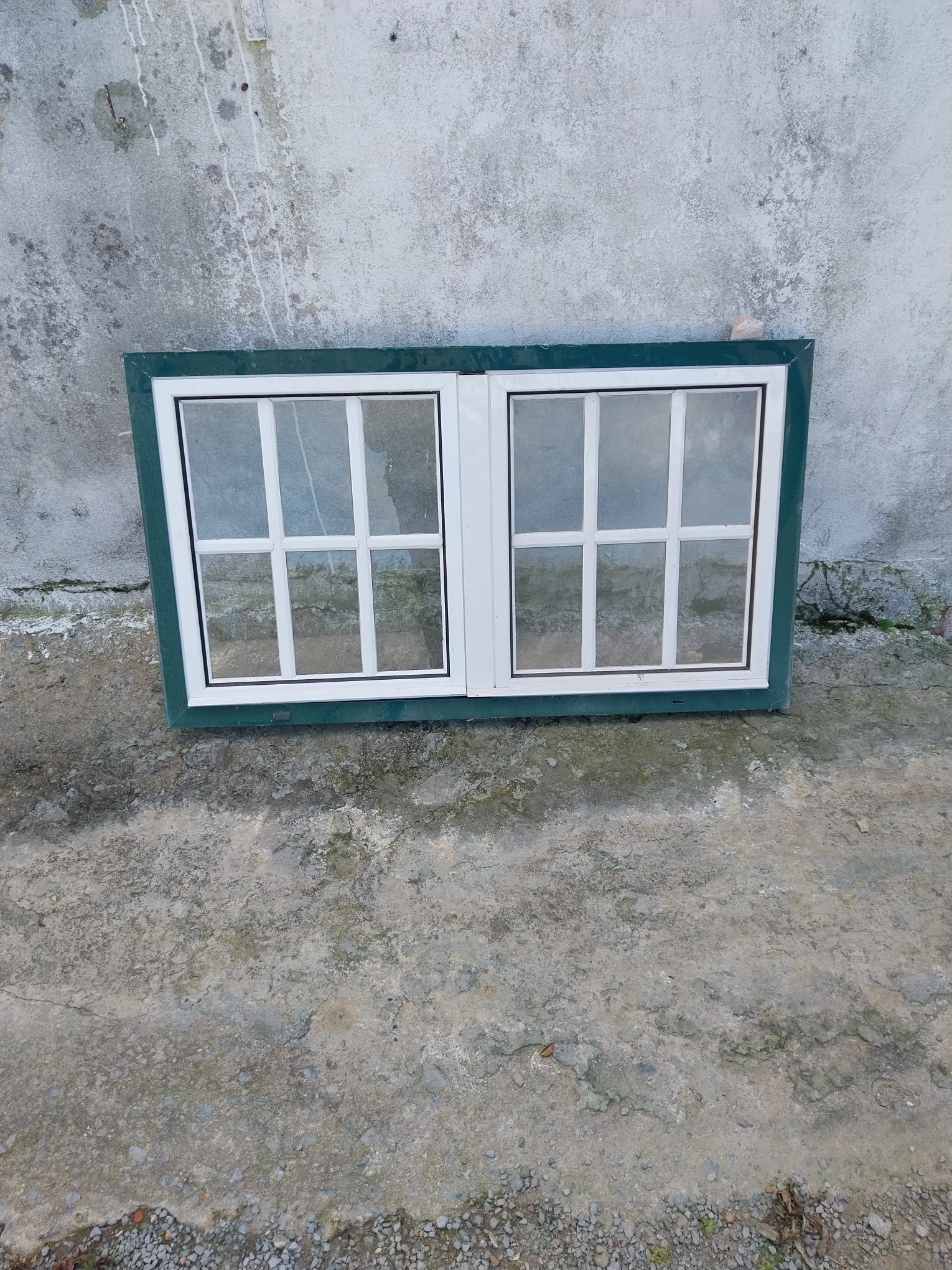 Portas e janelas em alumínio ( vários tamanhos)