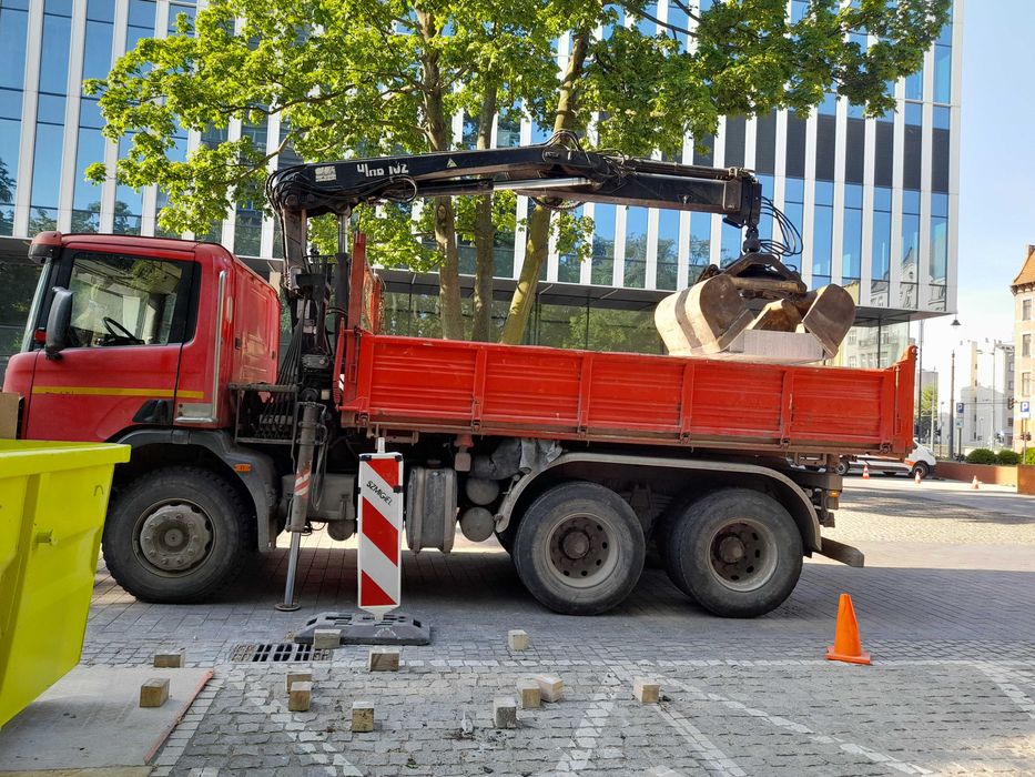 Wywóz gruzu, ziemi, sprzedaż piachu, kruszyw, betonu. Usługi dźwig HDS