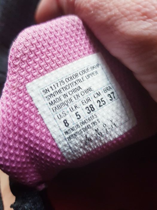 Buty sportowe damskie Skechers Tone Ups 7,5 M Toning rozmiar 38.