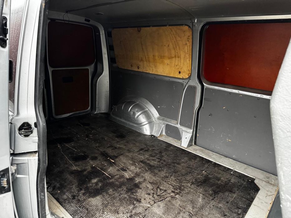 Vw Transporter T5 2,5 TDI 2005r