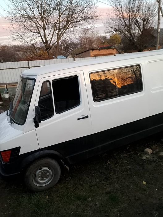 Мерседес т1 207д