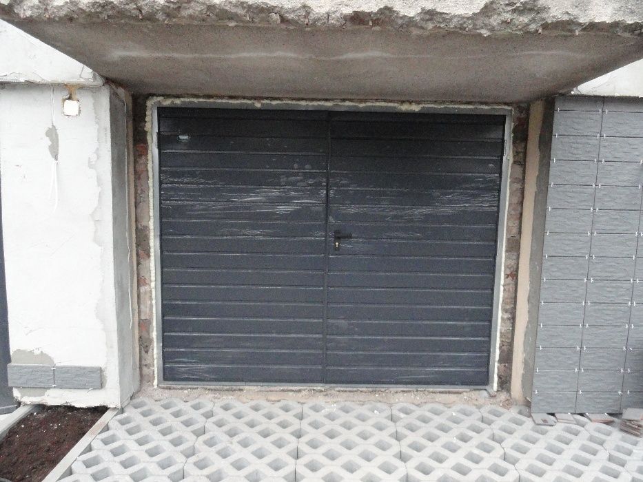 Brama garażowa rozwierna 235x200 brąz RAL 8017 Dostawa Gratis