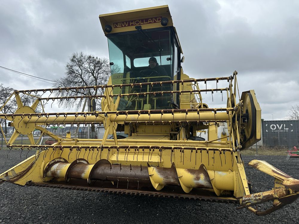 Комбайн зернозбиральний New Holand 8040