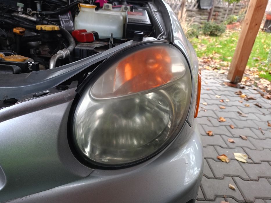 Polerowanie kloszy lamp samochodowych