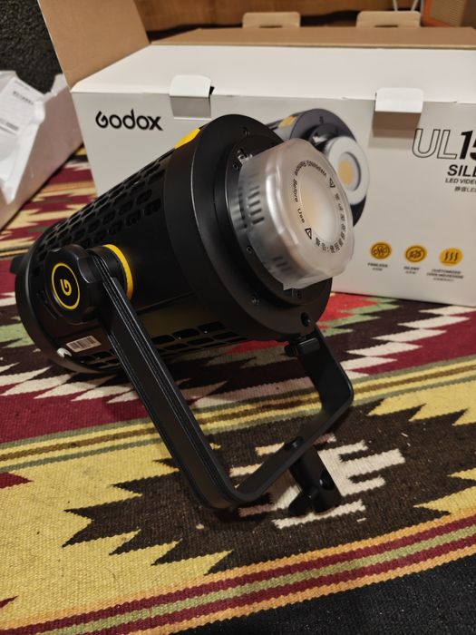 Безшумне постійне світло Godox UL150