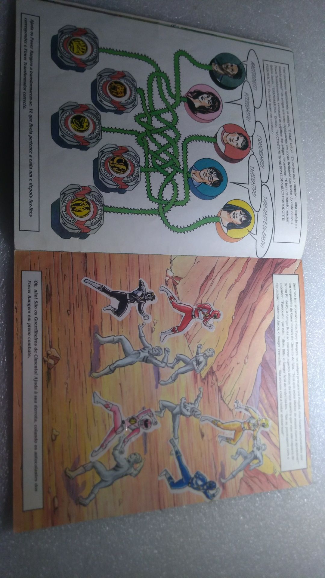 Raro livro de autocolantes Power Rangers 1994