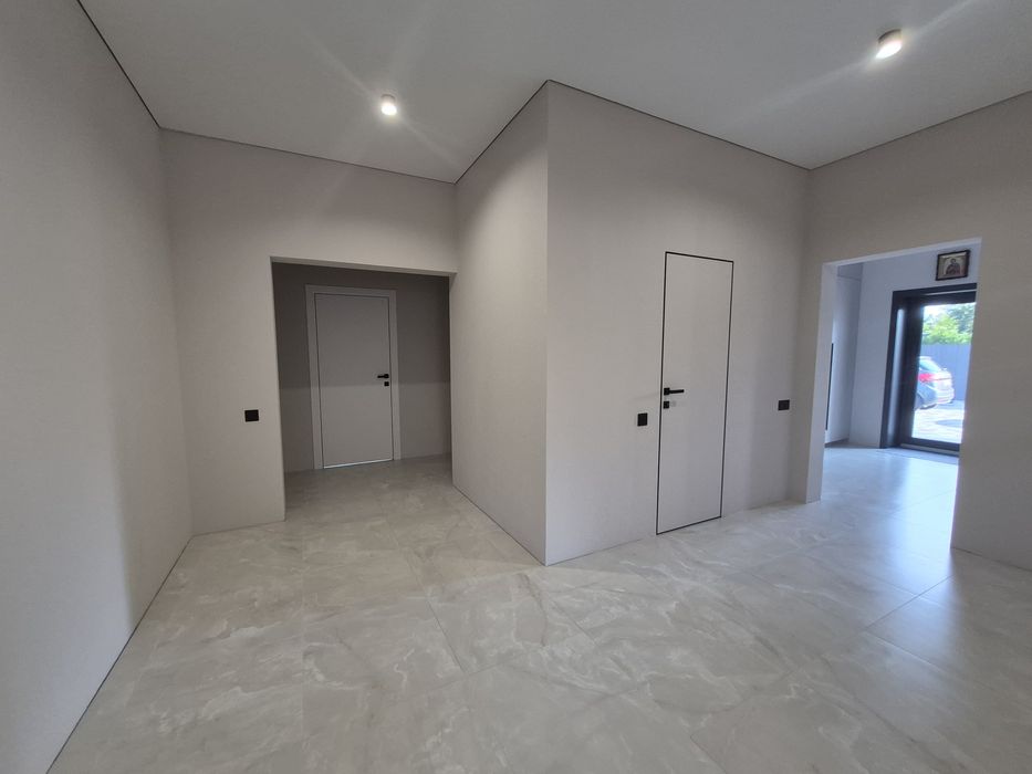 Продам сучасний будинок в місті Українка