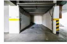 Alugo garagem fechada