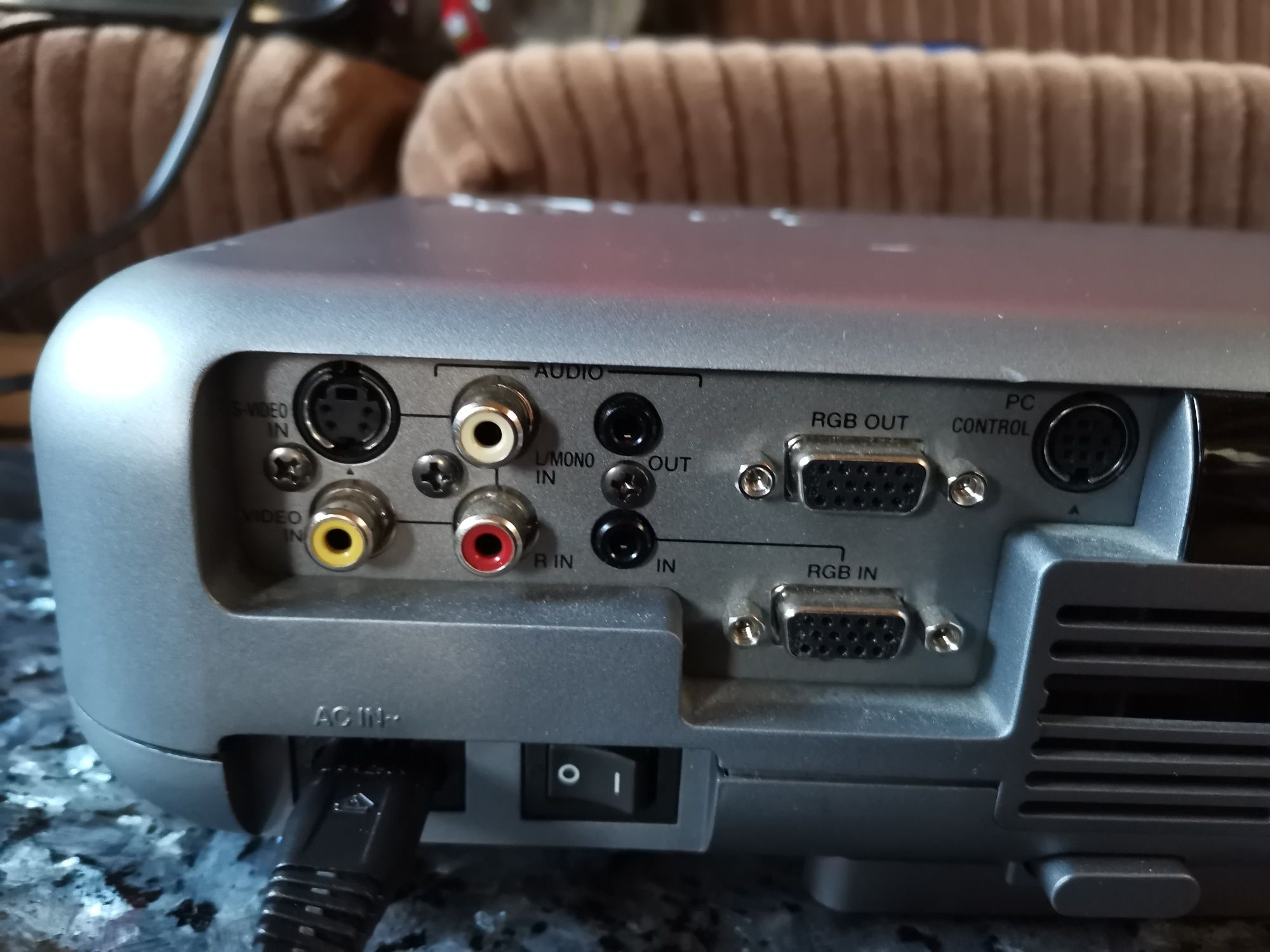 Projektor NEC VT45K