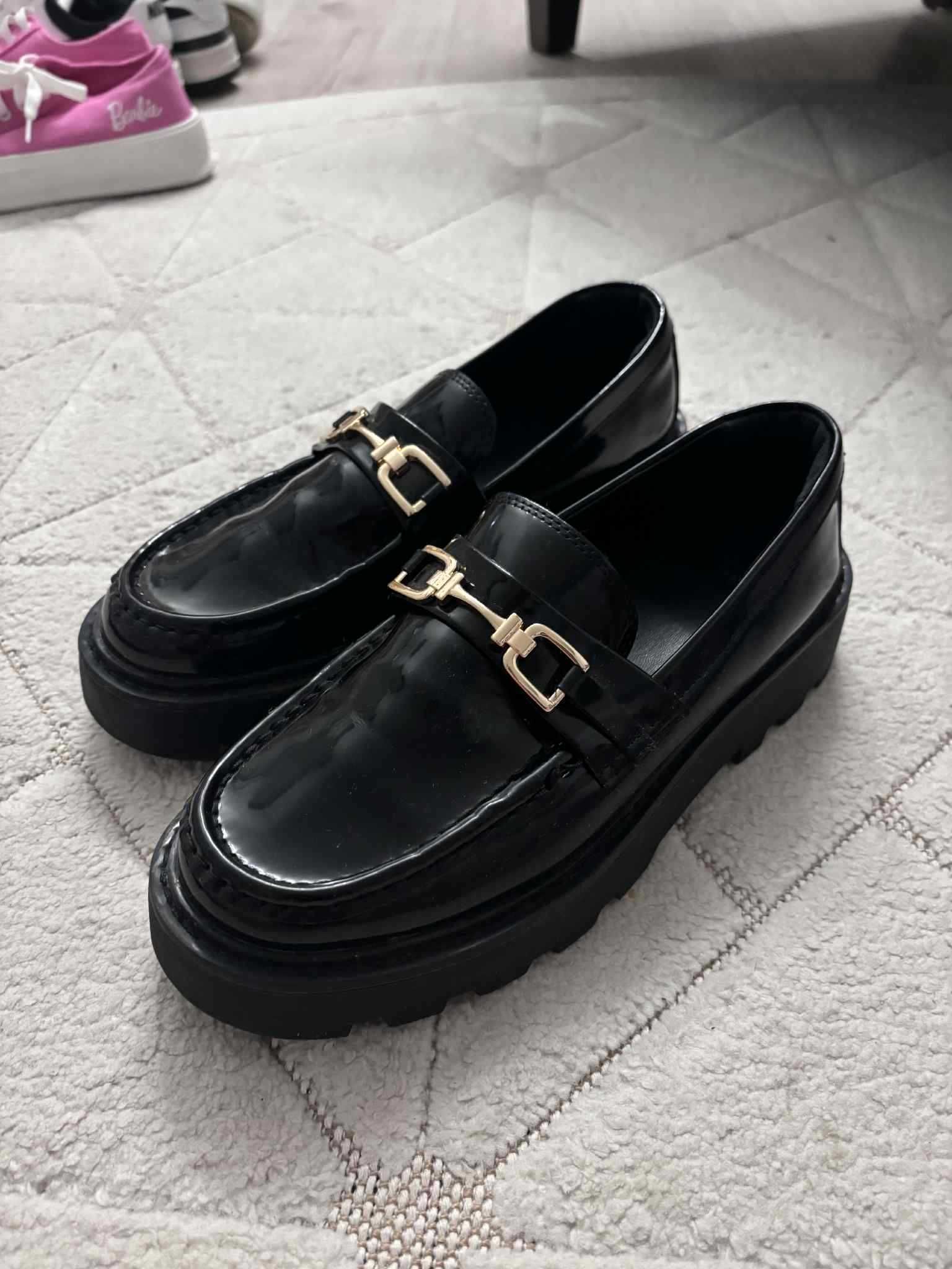 Buty lakierowane ZARA mokasyny r. 38