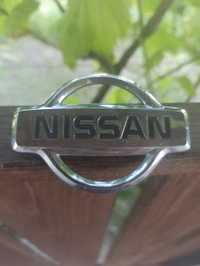 Шильдік, емблема капота Nissan Primera p11 , оригінал. Рішотки капота