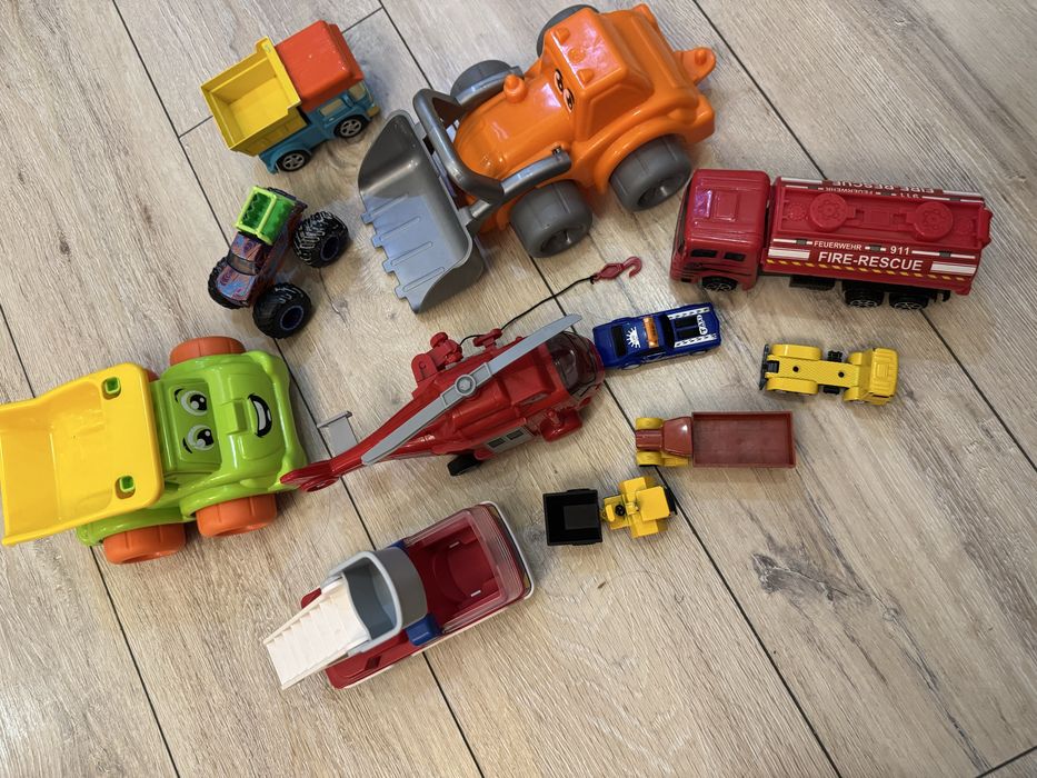 Гелікоптер,машинки ігоашки