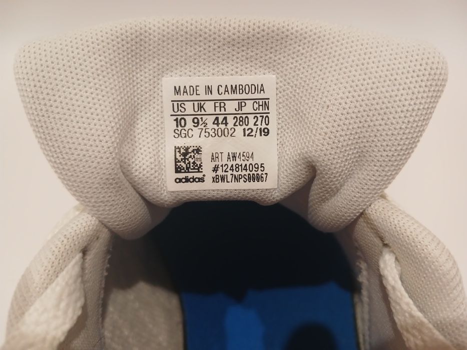 Мужские-Кроссовки-Adidas