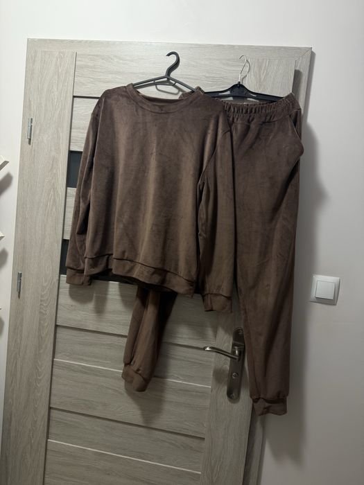 Dres welurowy damski rozm uniwersalny