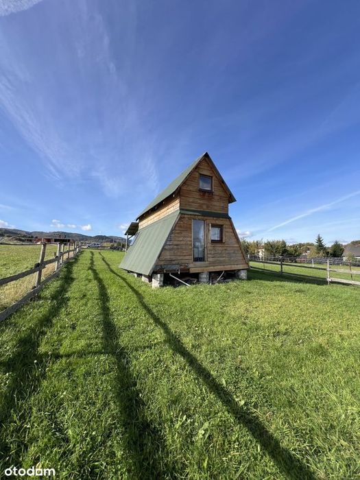 Działka budowlana z domkiem rekreacyjnym