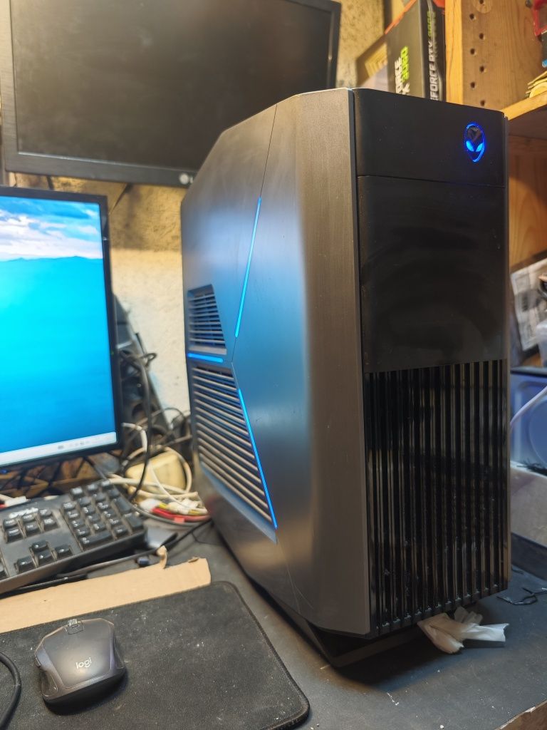Alienware Aurora R6 I7 7700K GTX 1070 8GB DDR4 24GB m.2 256GB HDD 1TB