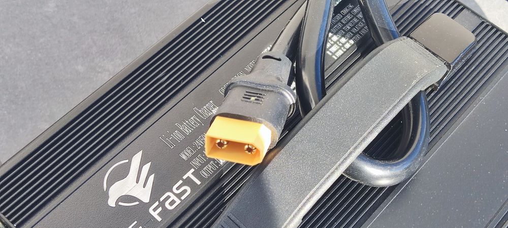 Зарядний пристрій для  батарей літійзалізофосфат, LifePo4 4S,, 24S