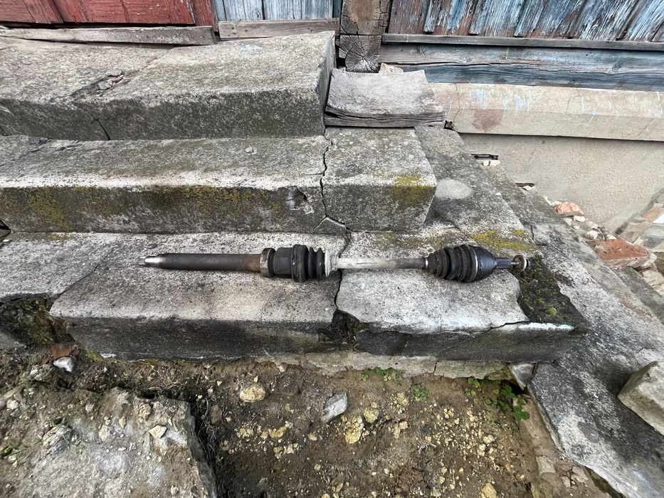 Права піввісь ford focus 2 1.6 бензин 101кс