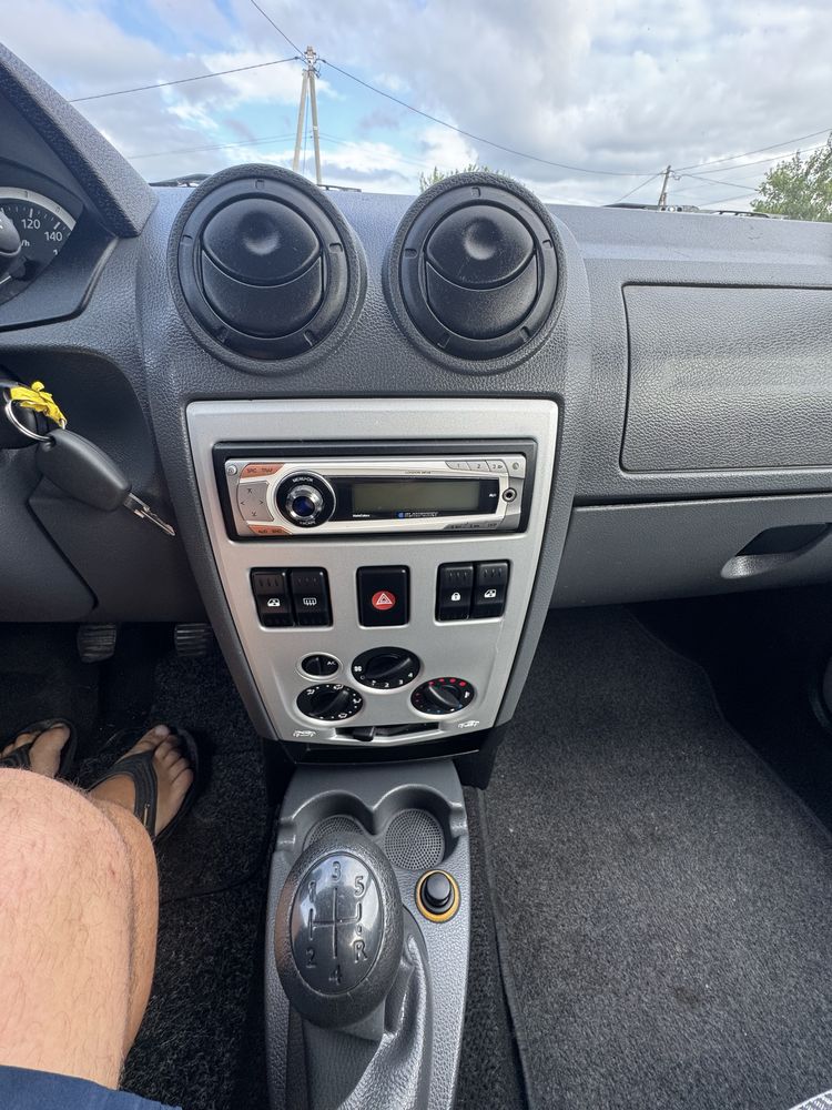 Dacia Logan 1.6 бензин