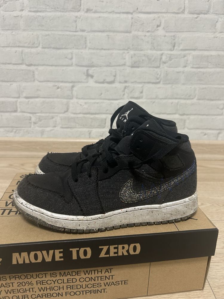 Air Jordan 1 Mid SE(GS), розмір 38,5