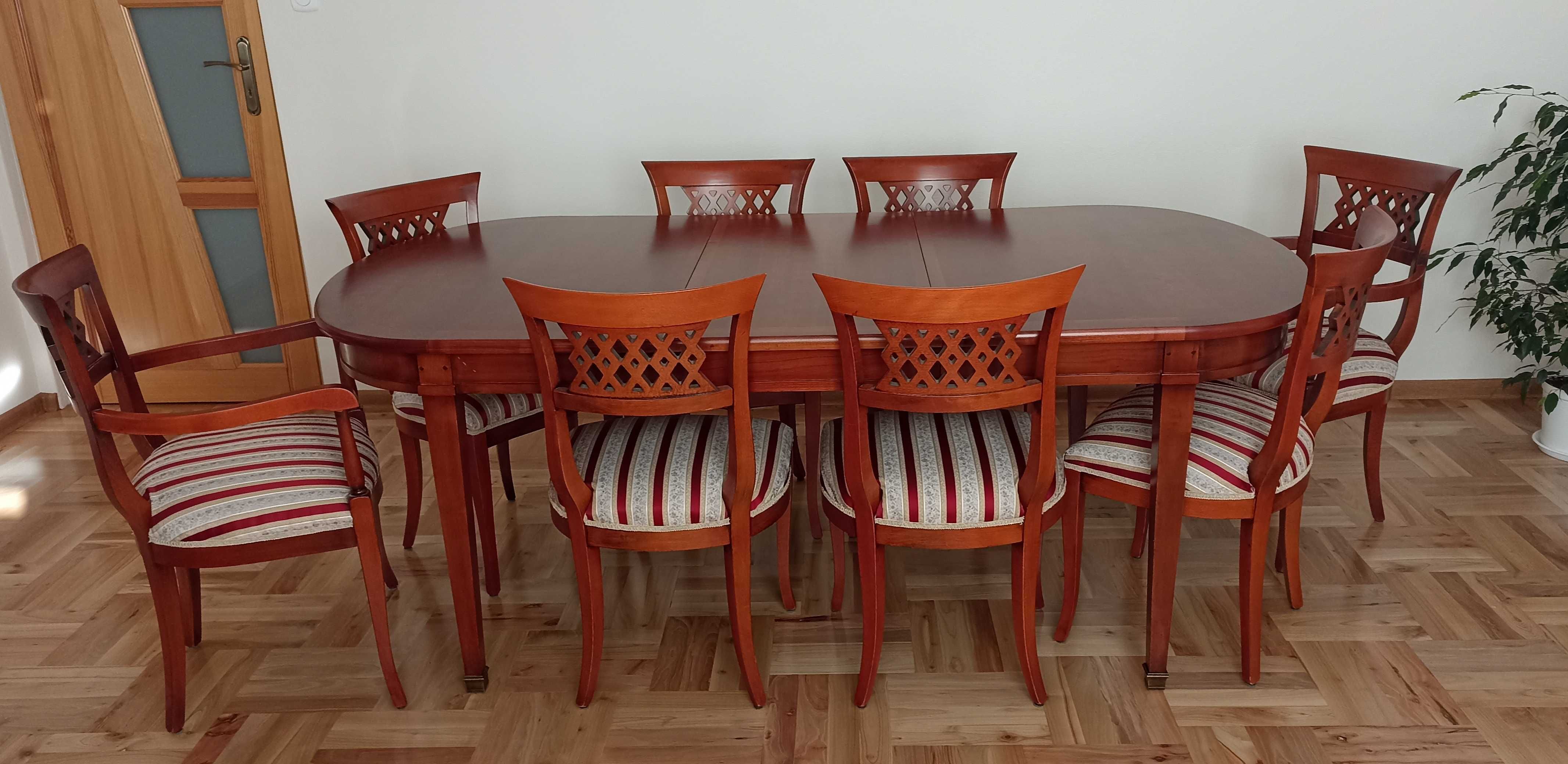 Stół z krzesłami (8 krzeseł)
