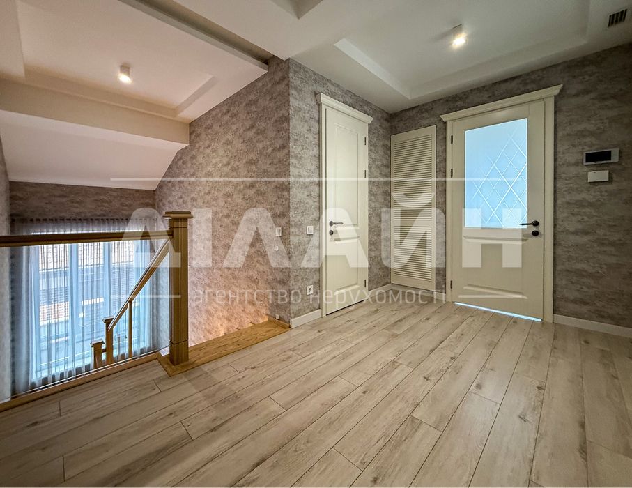 Перша сдача ! Дом Віп рівня у елітному районі