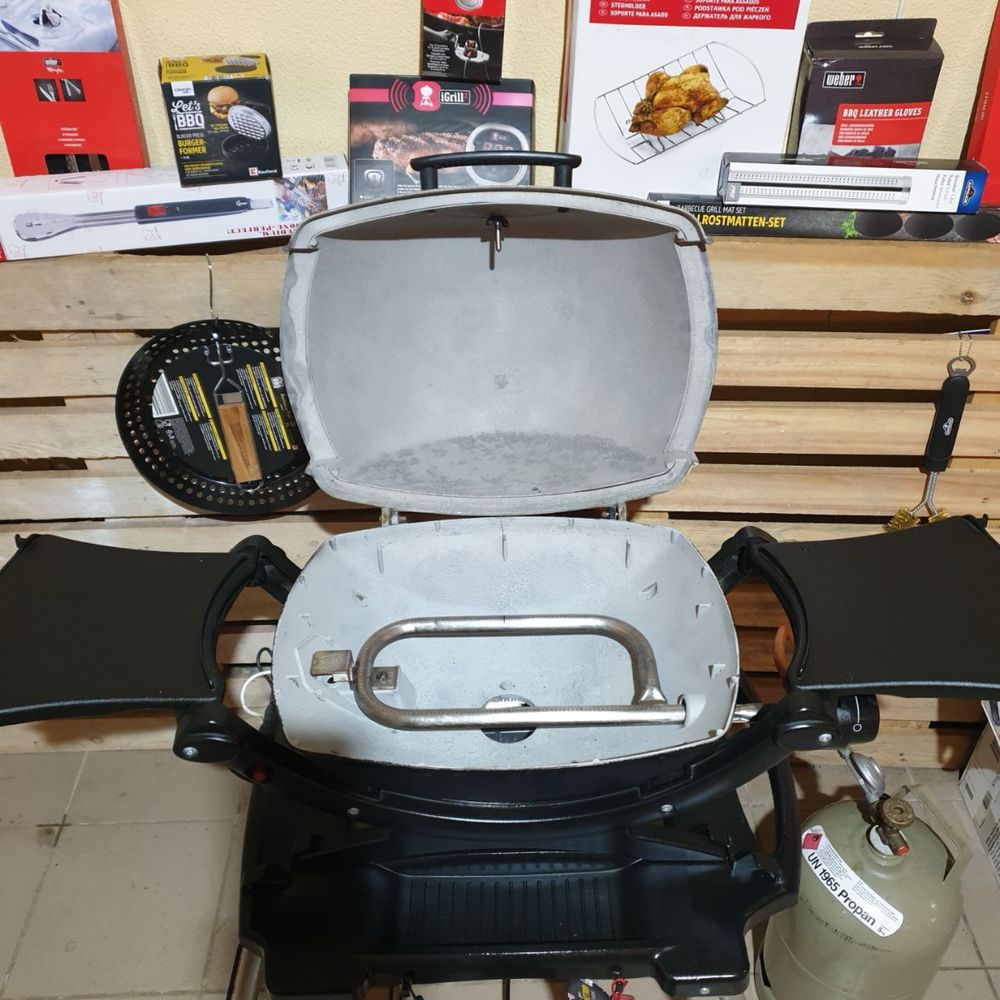 Газовий гриль Weber Q1200